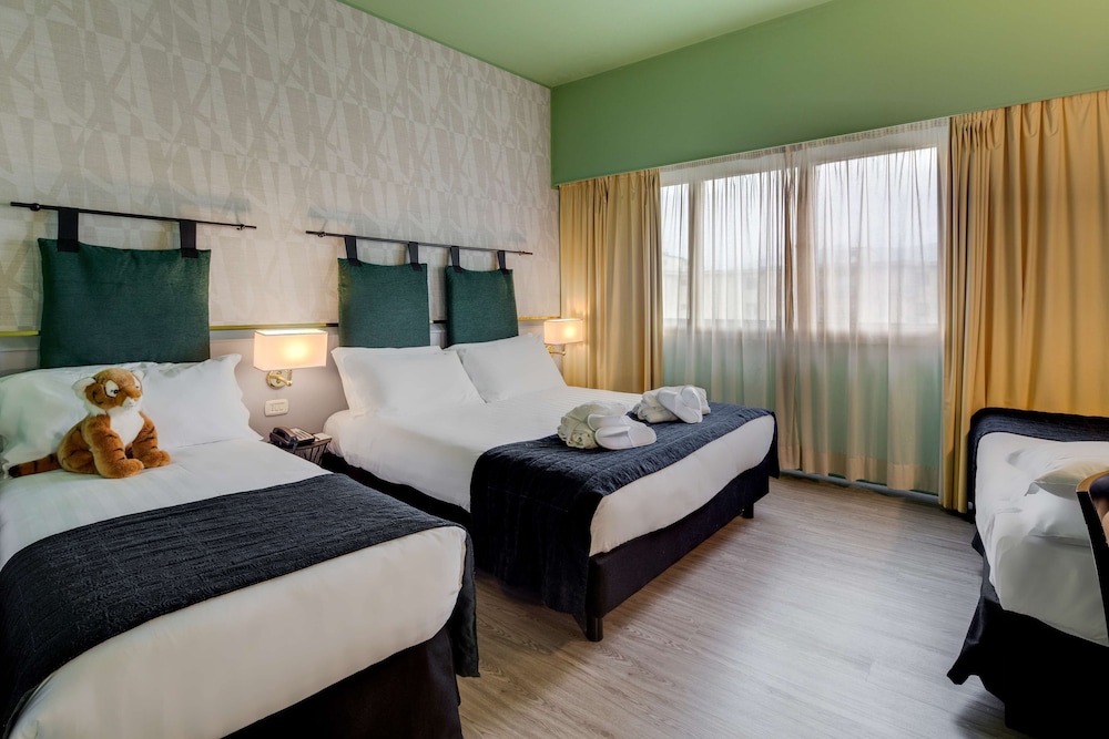 Best Western Plus CHC Florence — Hotel rooms in Florence, Tuscany