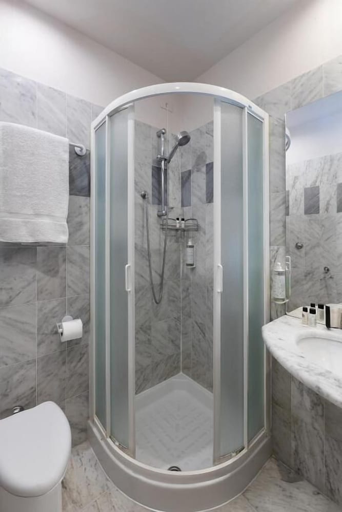 Hotel Palazzo dal Borgo — Hotel rooms in Florence, Tuscany