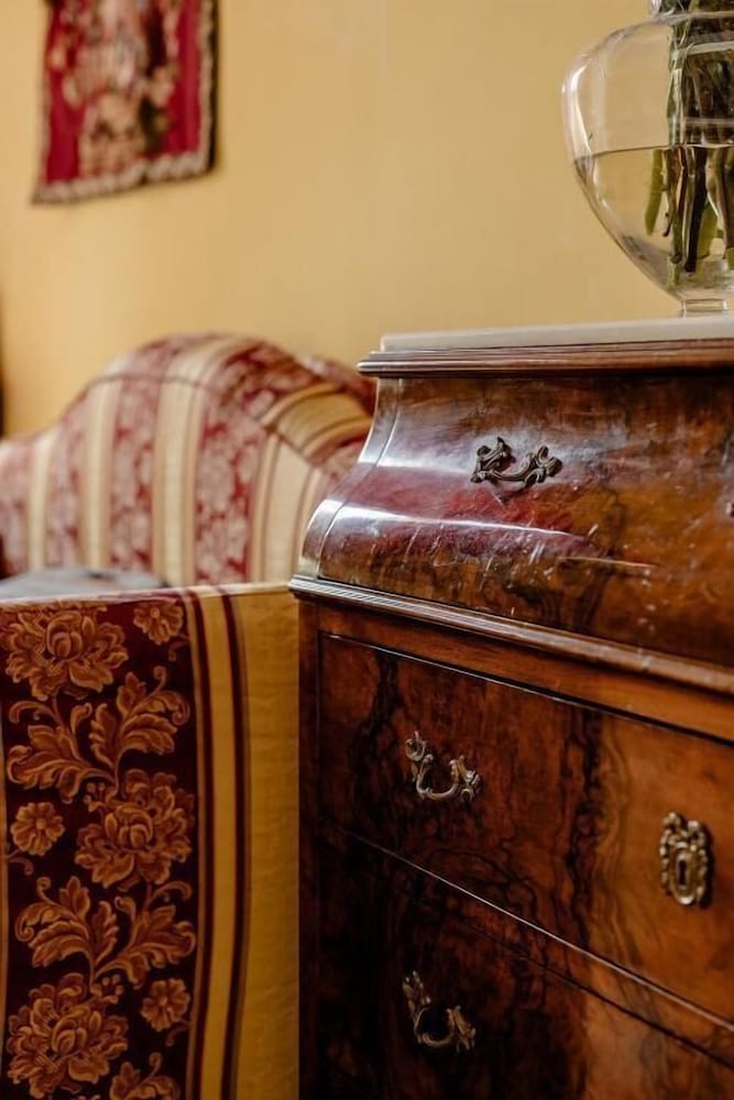 Hotel Palazzo dal Borgo — Hotel rooms in Florence, Tuscany