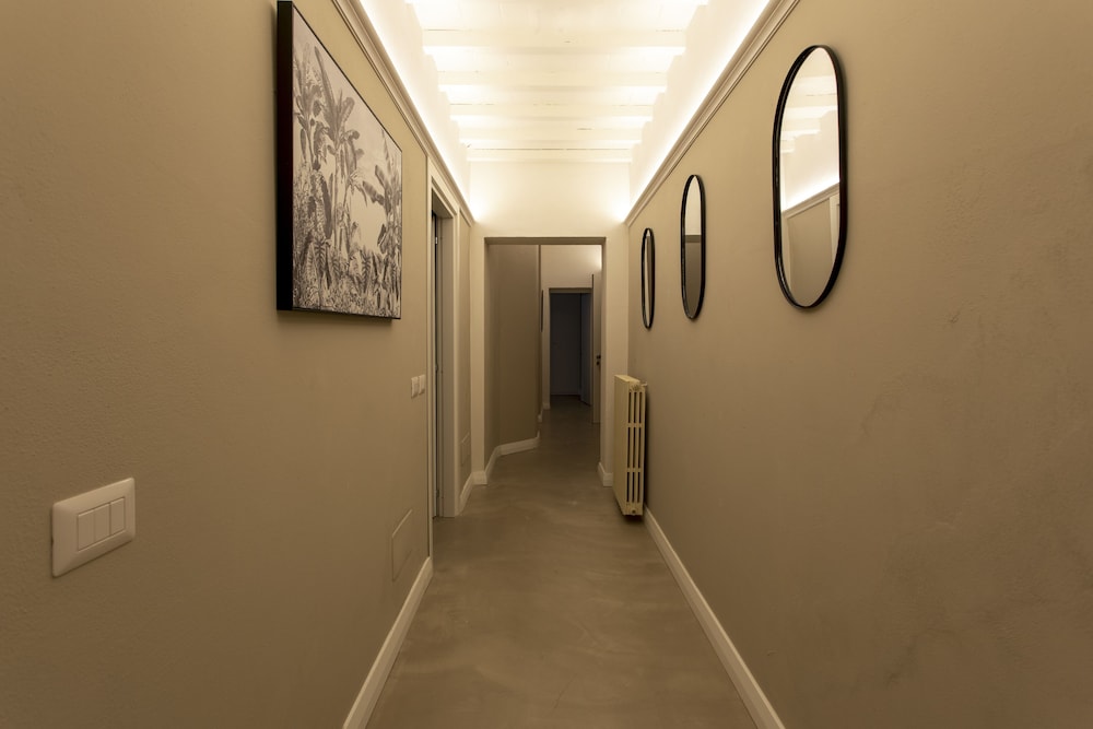 Palazzo dei Ciompi Suites — Hotel building in Florence, Tuscany
