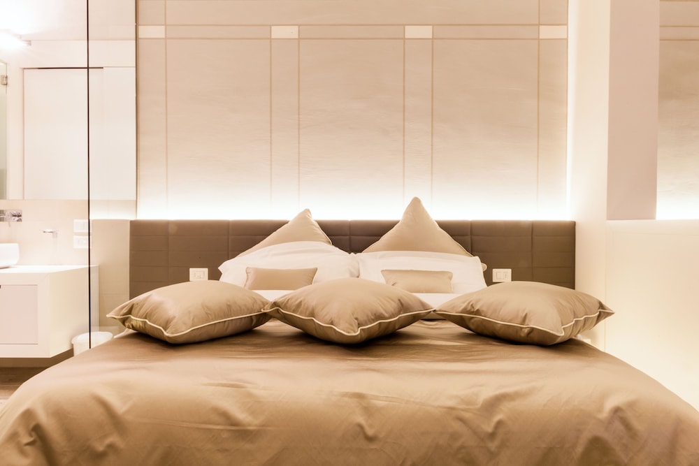 Palazzo dei Ciompi Suites — Hotel rooms in Florence, Tuscany