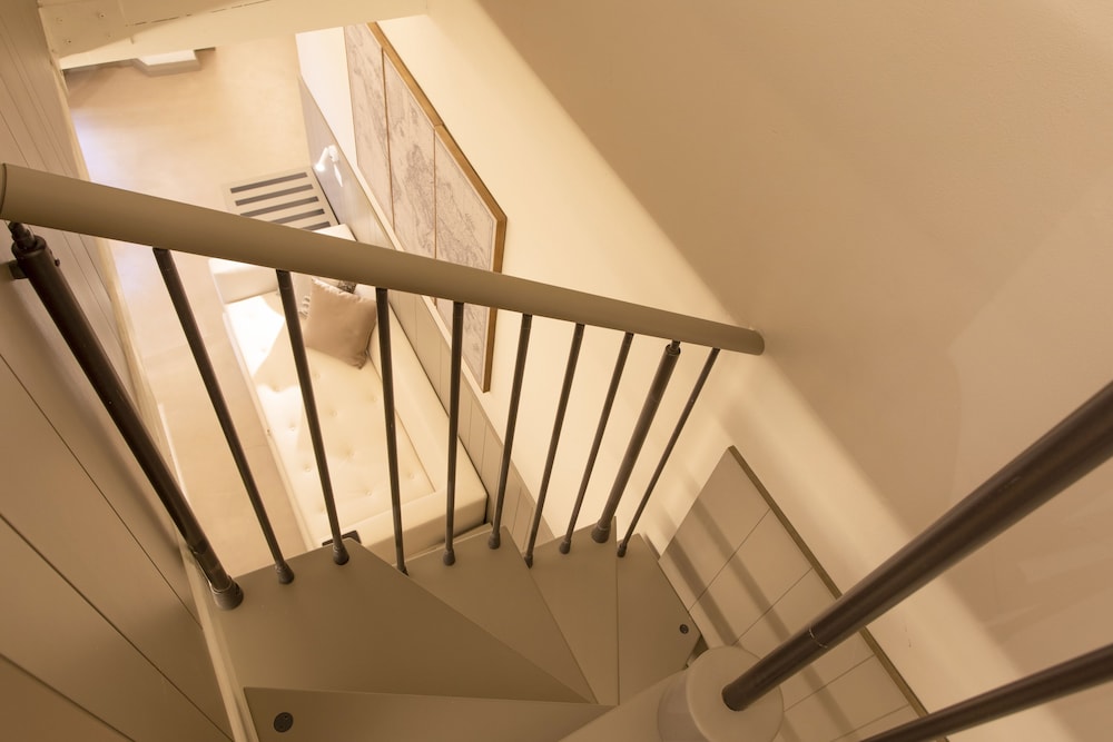 Palazzo dei Ciompi Suites — Hotel building in Florence, Tuscany