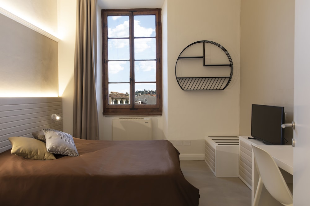 Palazzo dei Ciompi Suites — Hotel rooms in Florence, Tuscany