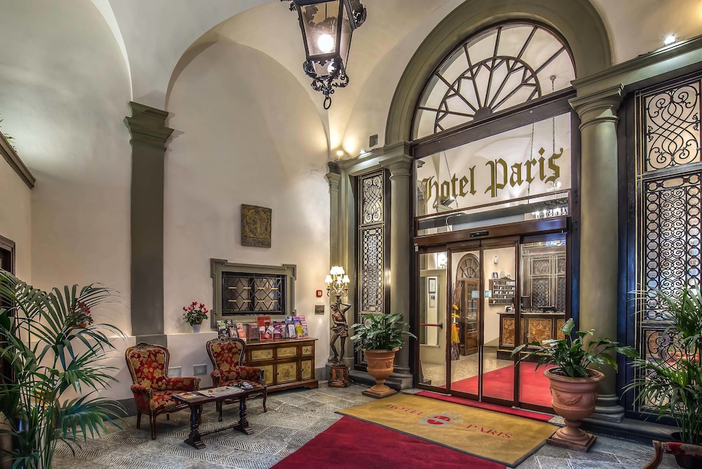 Hotel Paris — Hotel building in Florence, Tuscany