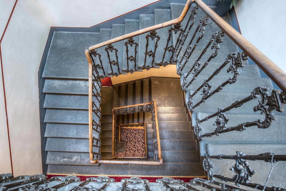 Hotel Paris — Hotel building in Florence, Tuscany