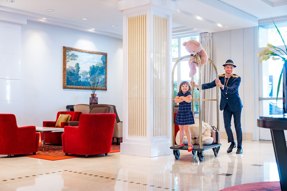Relais Spa Val d'Europe — Attractions for children in Disneyland Paris, Ile-de-France