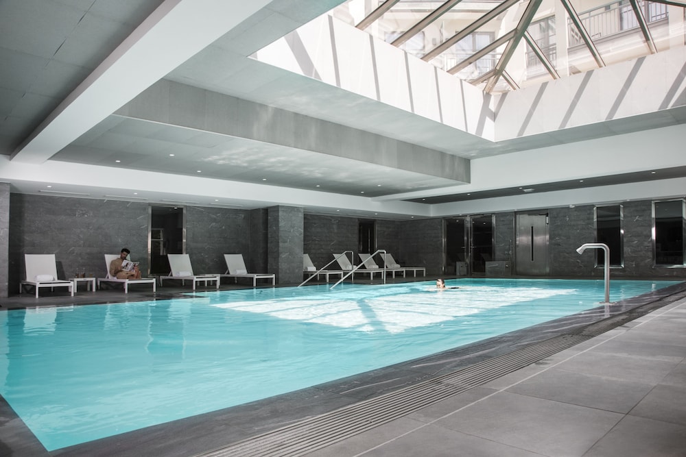 Relais Spa Val d'Europe — Swimming pool in Disneyland Paris, Ile-de-France