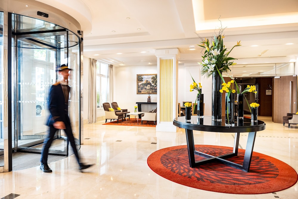 Relais Spa Val d'Europe — Hotel building in Disneyland Paris, Ile-de-France