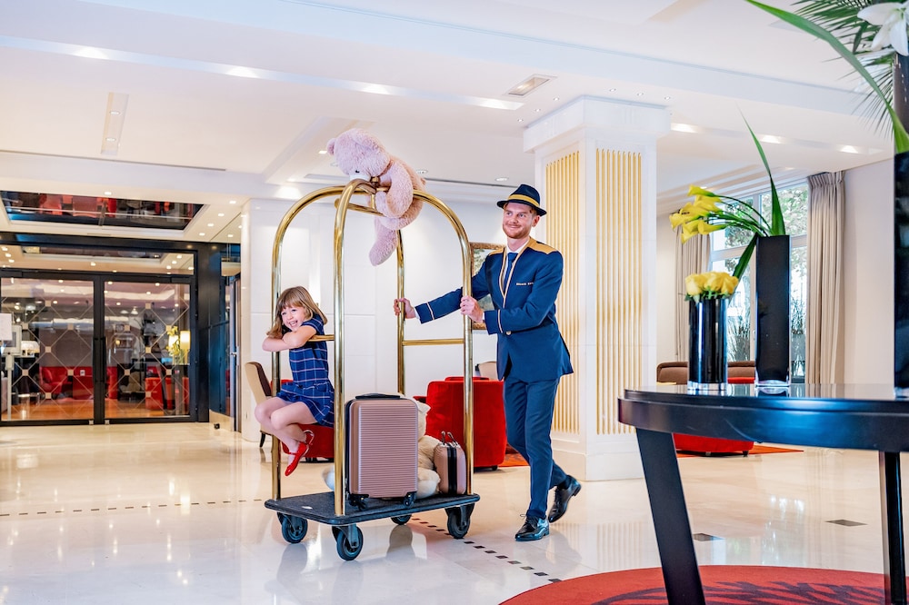 Relais Spa Val d'Europe — Attractions for children in Disneyland Paris, Ile-de-France