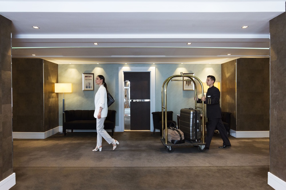 Relais Spa Val d'Europe — Hotel building in Disneyland Paris, Ile-de-France