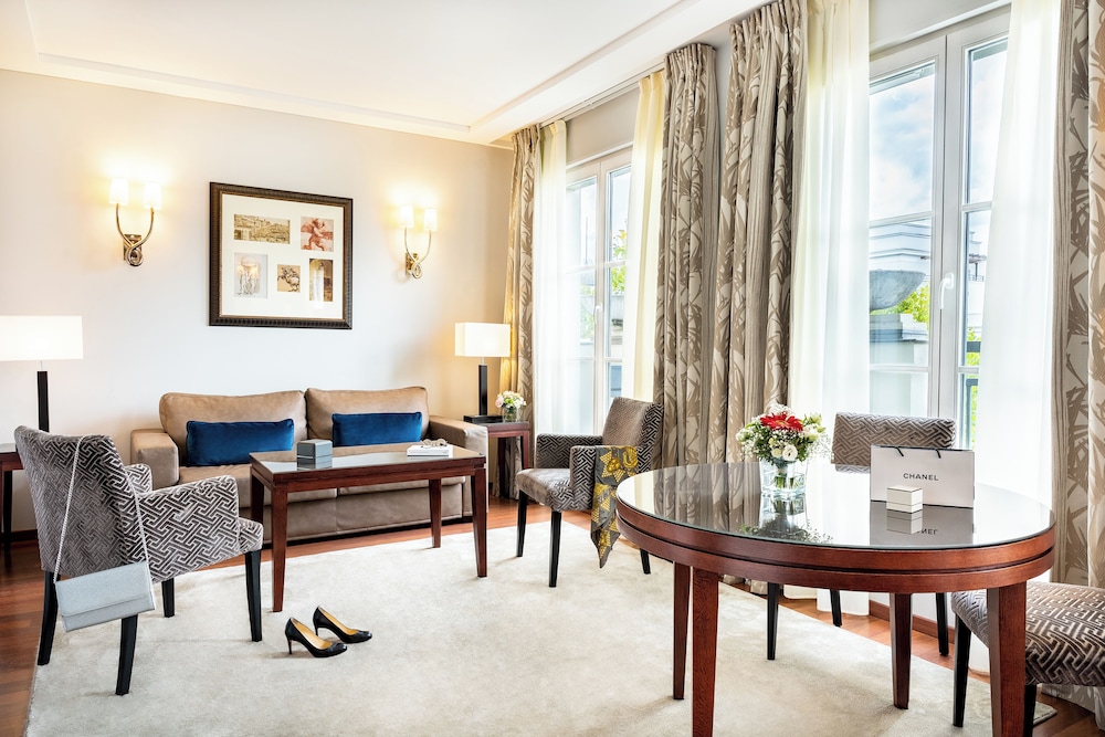 Relais Spa Val d'Europe — Hotel rooms in Disneyland Paris, Ile-de-France