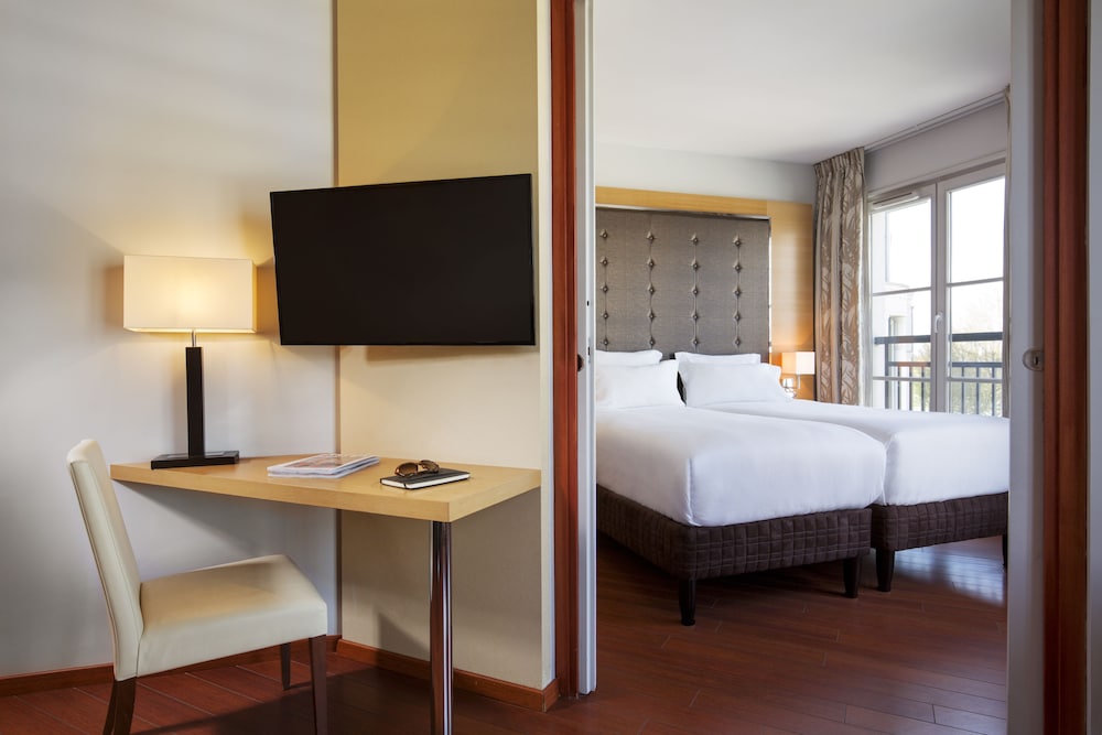Relais Spa Val d'Europe — Hotel rooms in Disneyland Paris, Ile-de-France