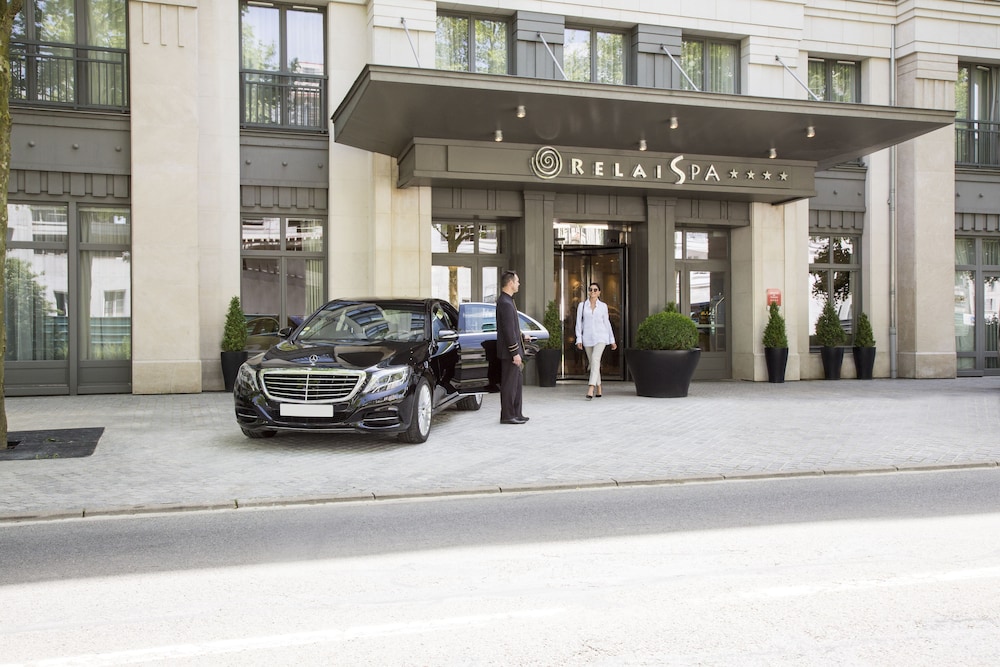 Relais Spa Val d'Europe — Hotel building in Disneyland Paris, Ile-de-France