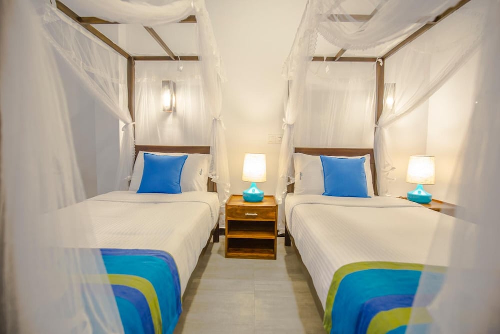 Wavelength — Hotel rooms in Mirissa