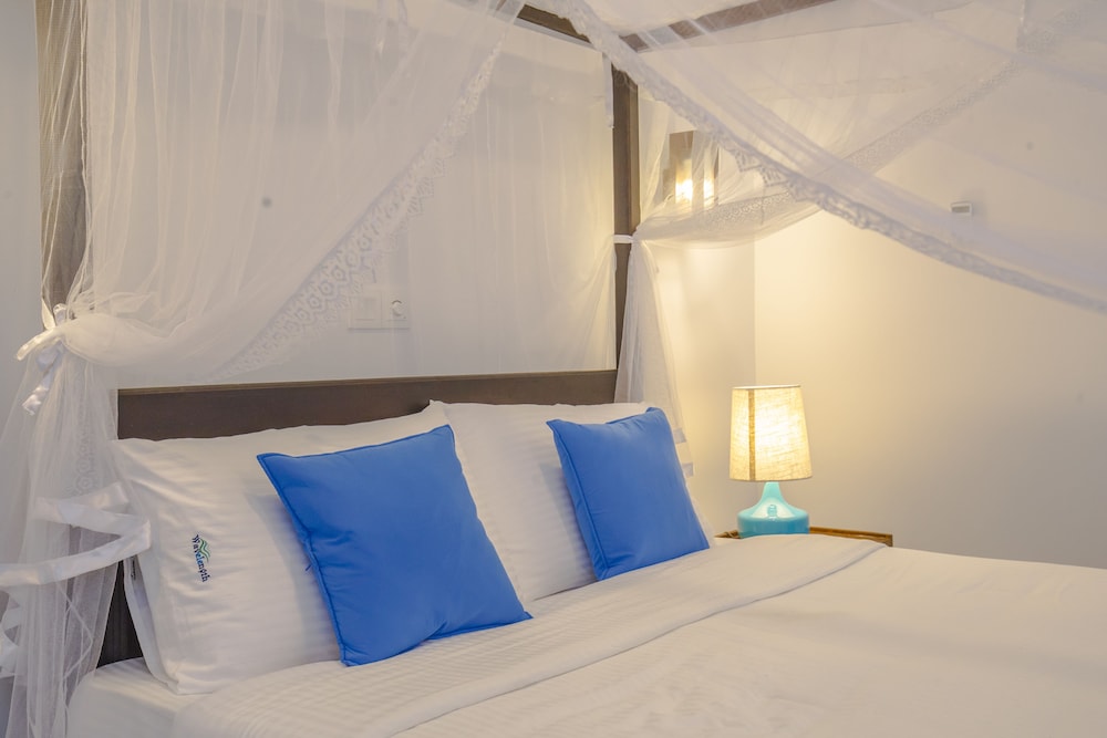 Wavelength — Hotel rooms in Mirissa
