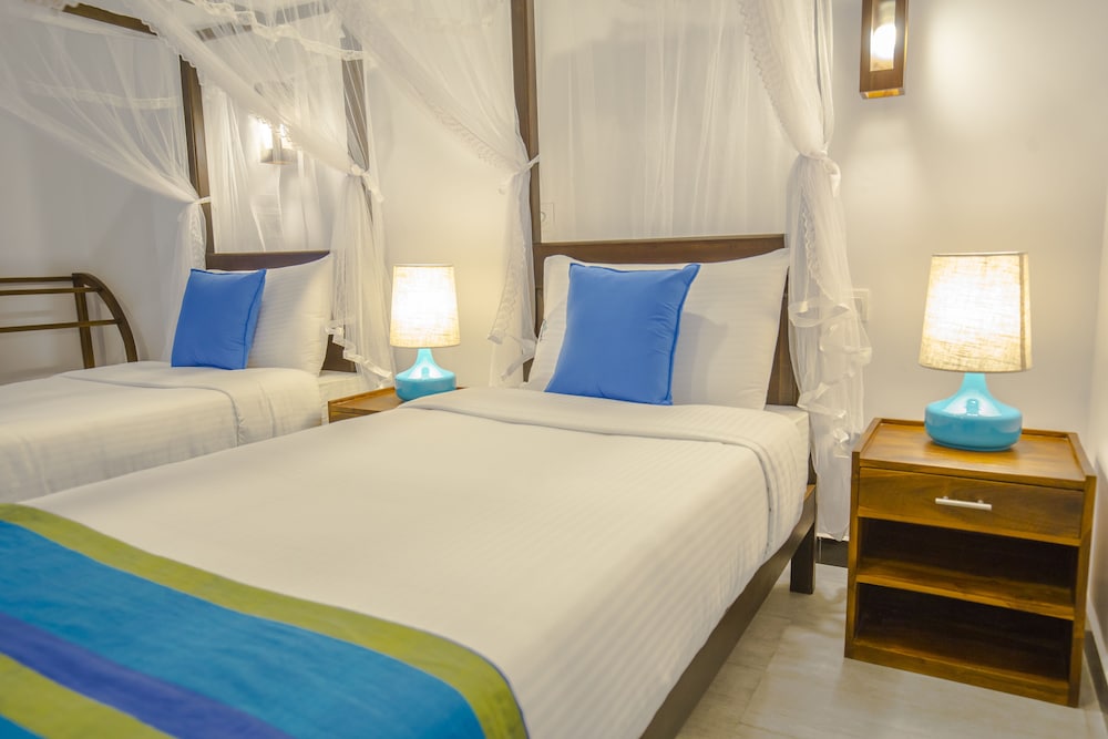 Wavelength — Hotel rooms in Mirissa