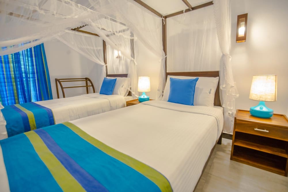 Wavelength — Hotel rooms in Mirissa
