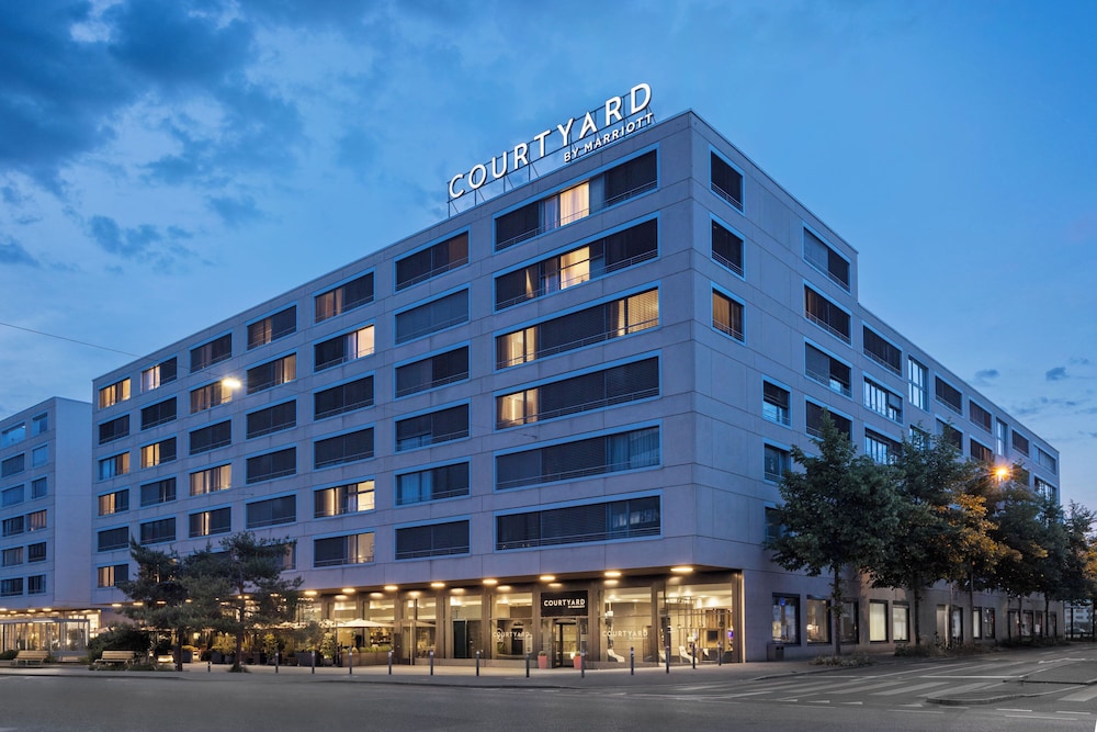 Courtyard by Marriott Zurich North - zdjęcie 2