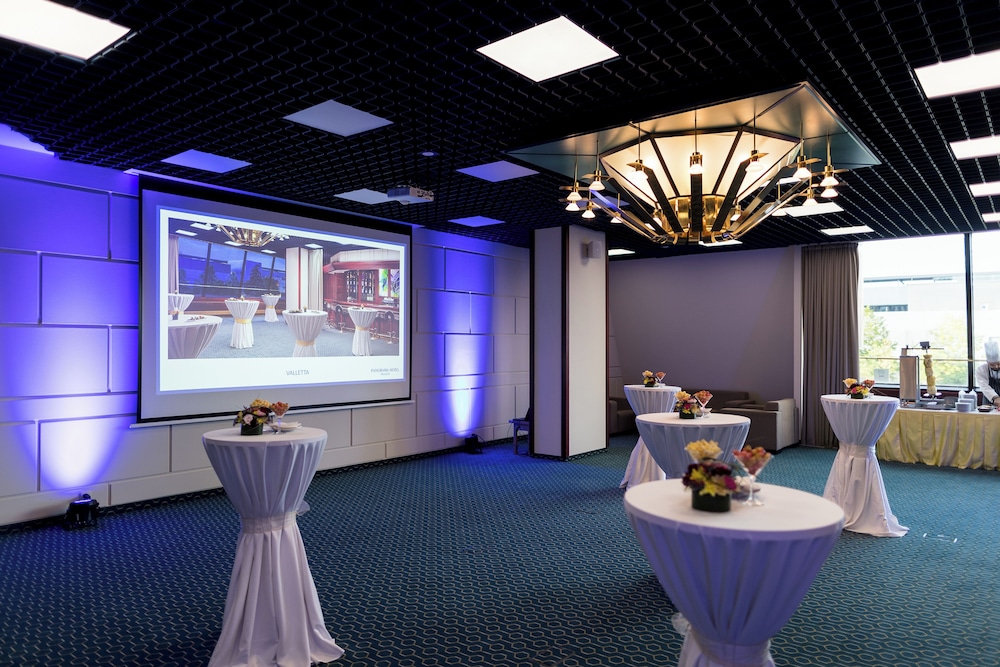 Panorama by Verdi Hotels — Shared spaces in Prague, Prague