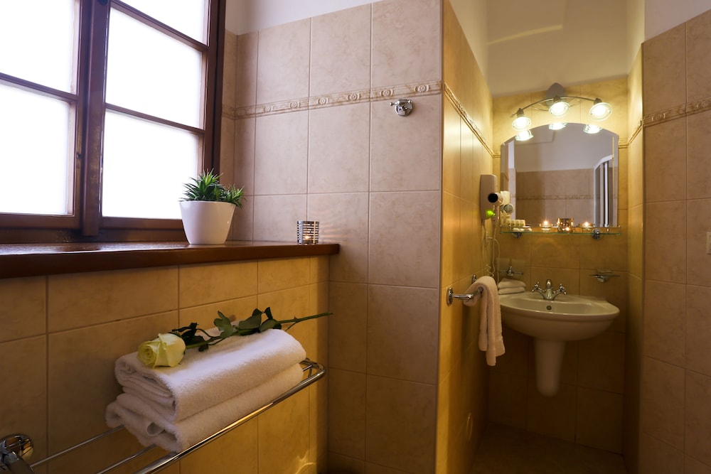 Hotel Questenberg — Hotel rooms in Prague, Prague
