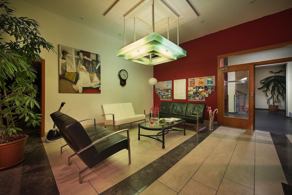 Rezidence Emmy — Hotel building in Prague, Prague