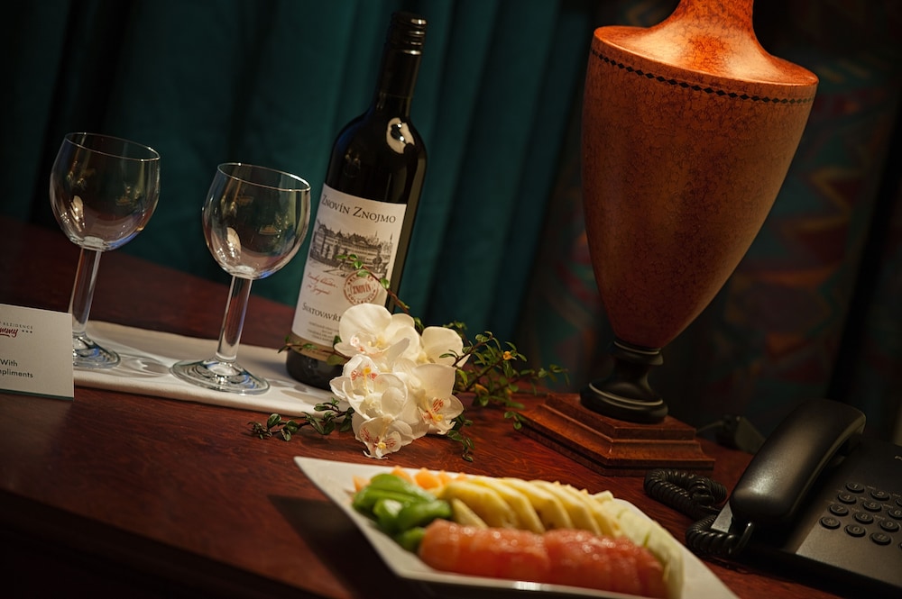 Rezidence Emmy — Restaurant & bars in Prague, Prague
