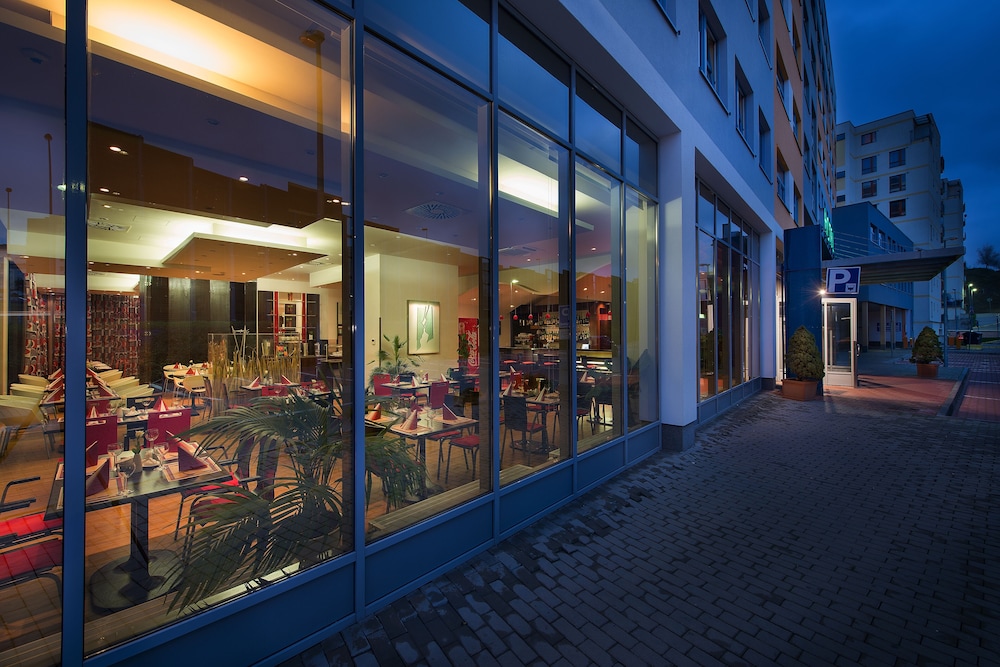 Rezidence Emmy — Restaurant & bars in Prague, Prague