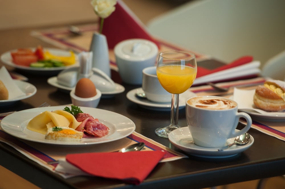 Rezidence Emmy — Restaurant & bars in Prague, Prague