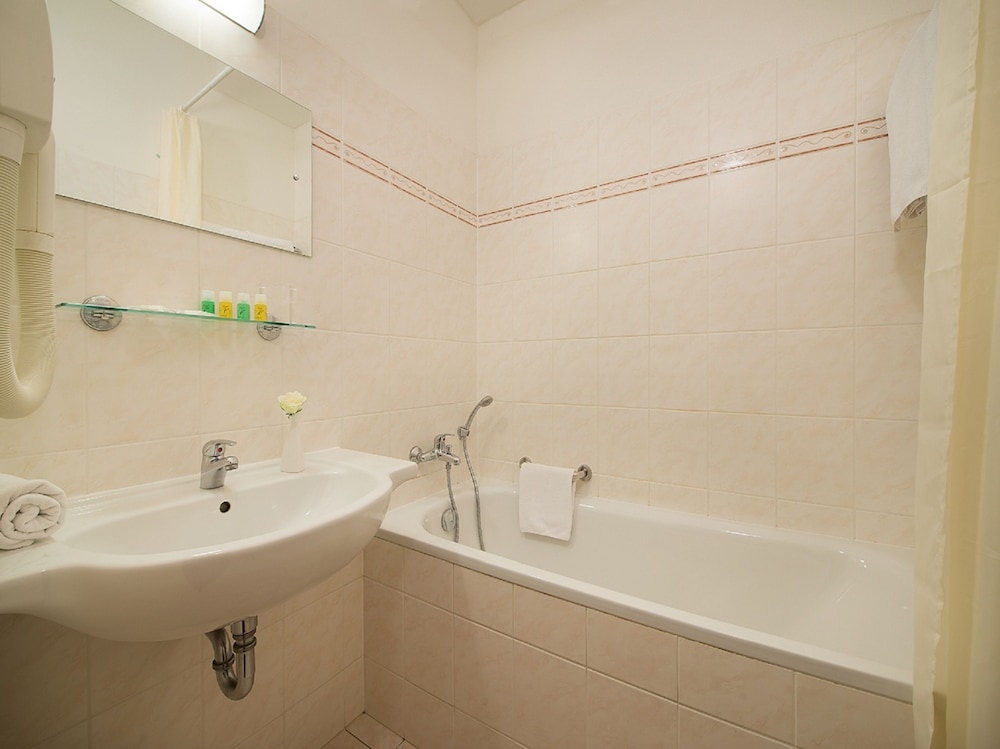 Rezidence Emmy — Hotel rooms in Prague, Prague