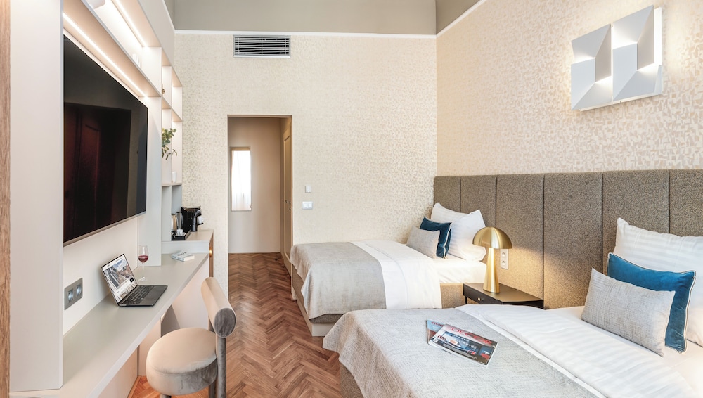 Maestro by Adrez — Hotel rooms in Prague, Prague