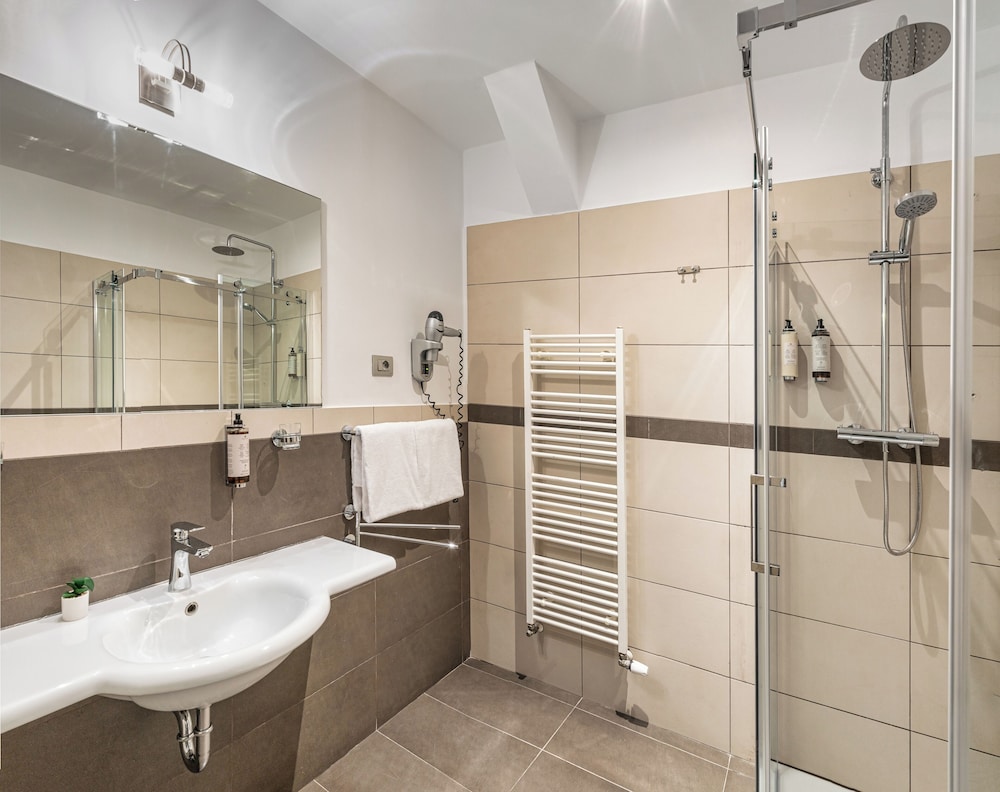 Maestro by Adrez — Hotel rooms in Prague, Prague