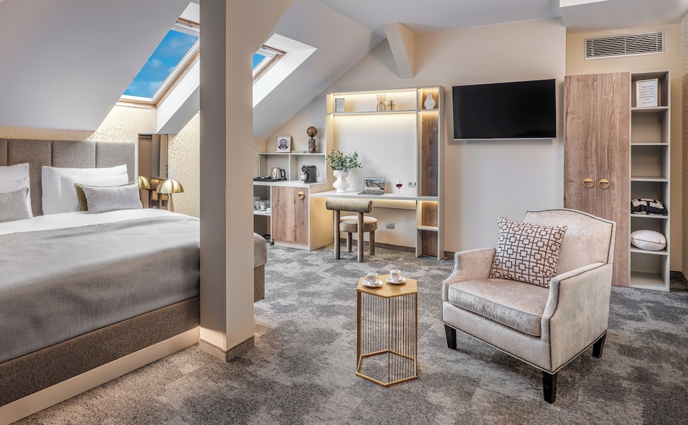 Maestro by Adrez — Hotel rooms in Prague, Prague