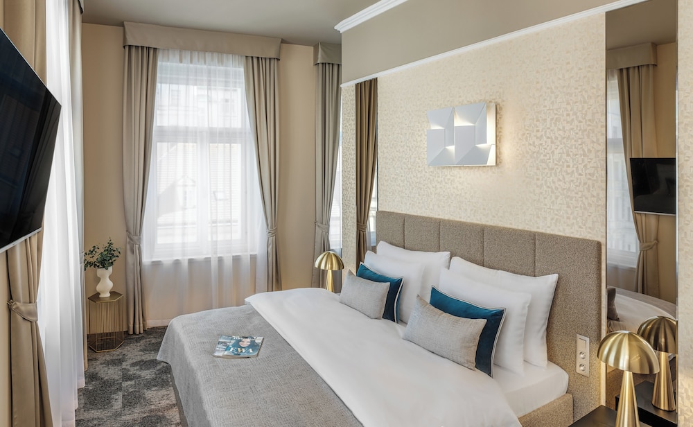 Maestro by Adrez — Hotel rooms in Prague, Prague