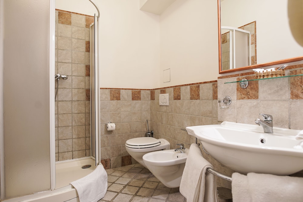 Hotel Tivoli Prague — Hotel rooms in Prague, Prague
