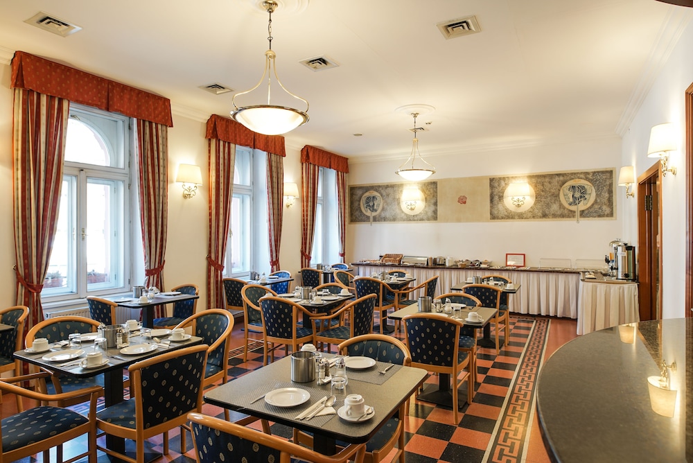 Hotel Tivoli Prague — Restaurant & bars in Prague, Prague