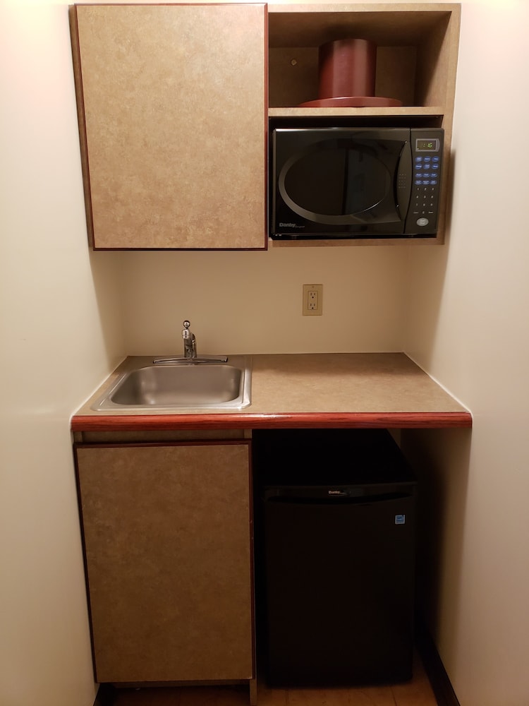The Belvedere Hotel — Hotel rooms in New York City, New York State