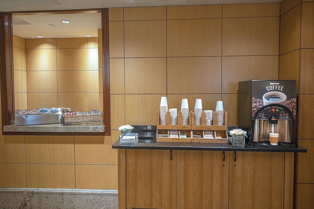 The Belvedere Hotel — Restaurant & bars in New York City, New York State