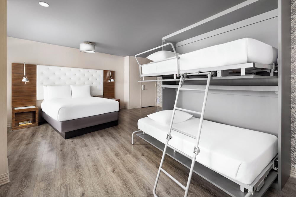 The Gallivant Times Square — Hotel rooms in New York City, New York State