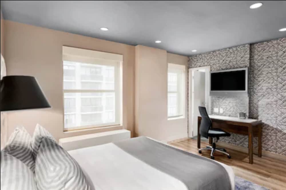 The Gallivant Times Square — Hotel rooms in New York City, New York State