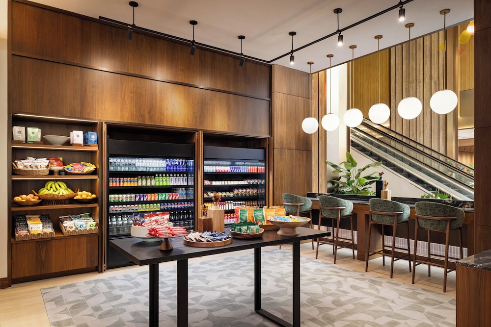 Hyatt Regency Times Square — Restaurant & bars in New York City, New York State