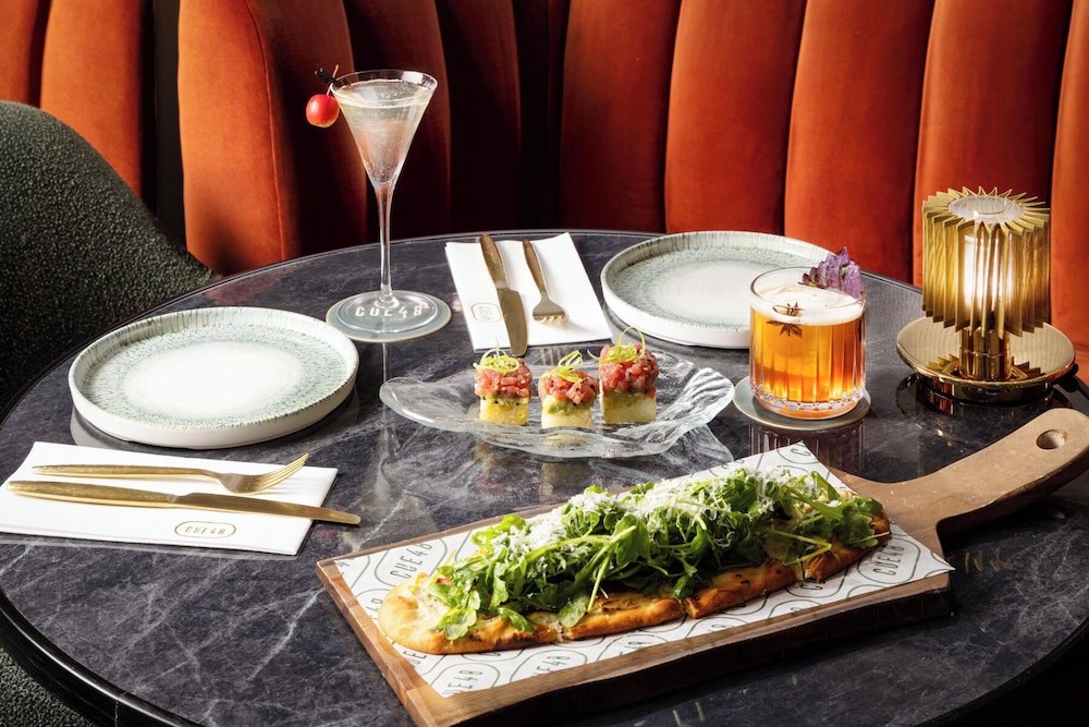 Hyatt Regency Times Square — Restaurant & bars in New York City, New York State