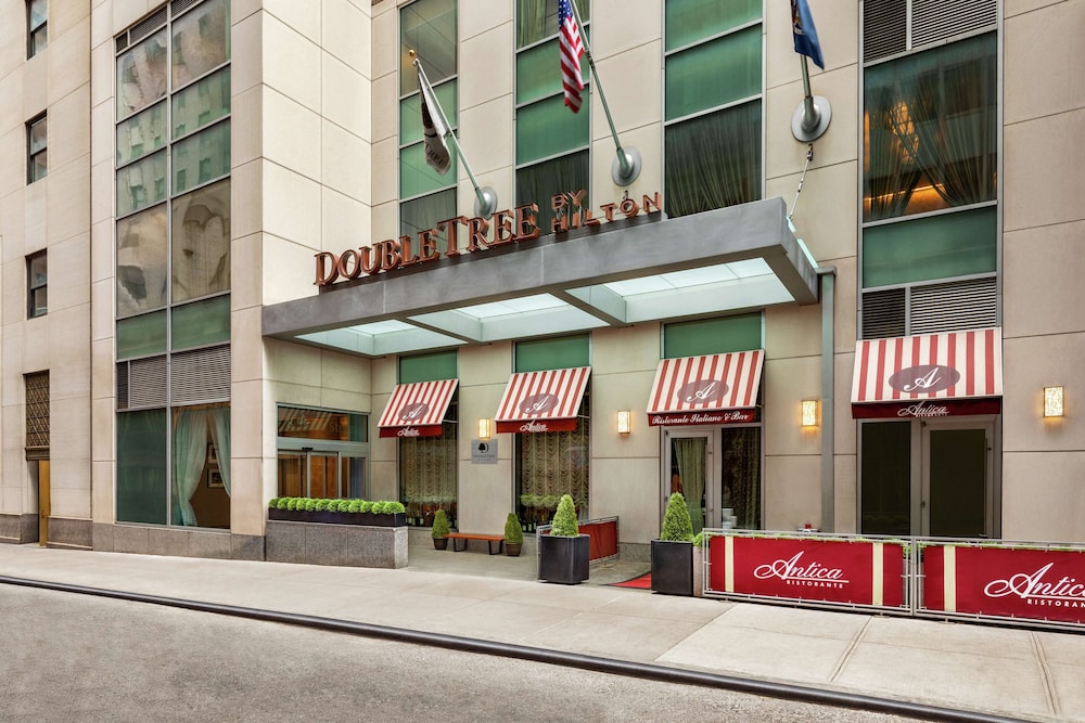 DoubleTree by Hilton New York Downtown — Main photo in New York City, New York State
