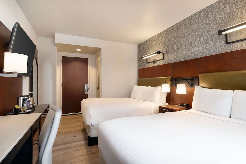 DoubleTree by Hilton New York Downtown — Hotel rooms in New York City, New York State