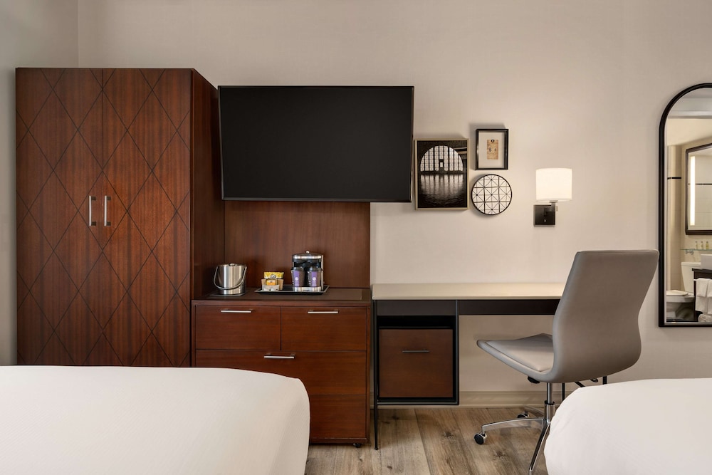 DoubleTree by Hilton New York Downtown — Hotel rooms in New York City, New York State