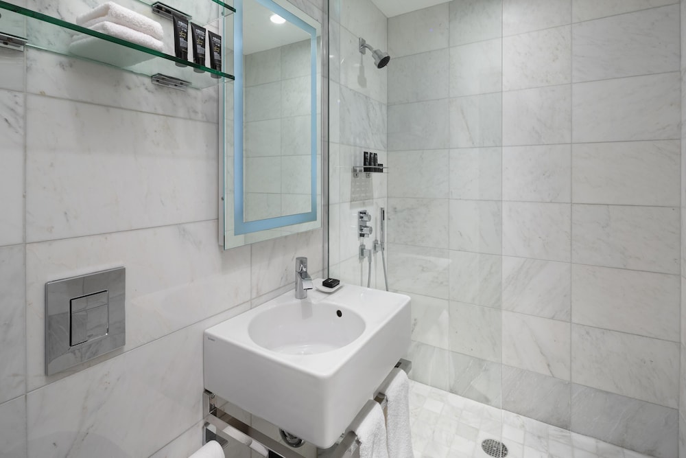 Dream Midtown, by Hyatt — Hotel rooms in New York City, New York State