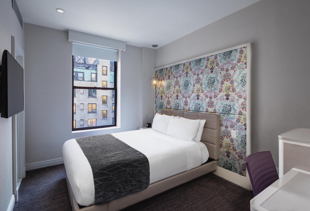 Dream Midtown, by Hyatt — Hotel rooms in New York City, New York State