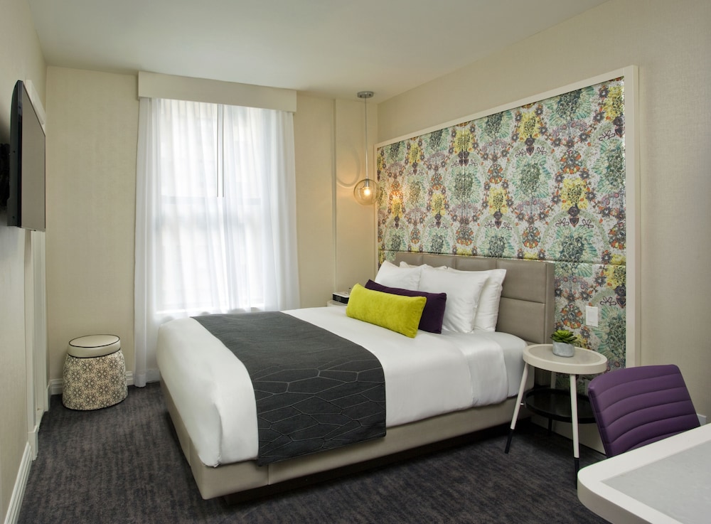 Dream Midtown, by Hyatt — Hotel rooms in New York City, New York State