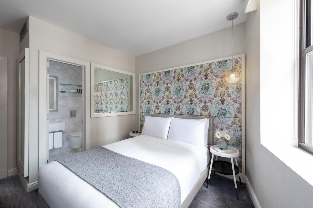 Dream Midtown, by Hyatt — Hotel rooms in New York City, New York State