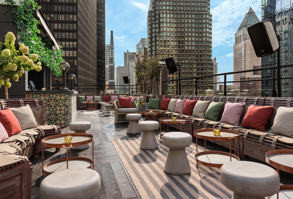 Dream Midtown, by Hyatt — Restaurant & bars in New York City, New York State