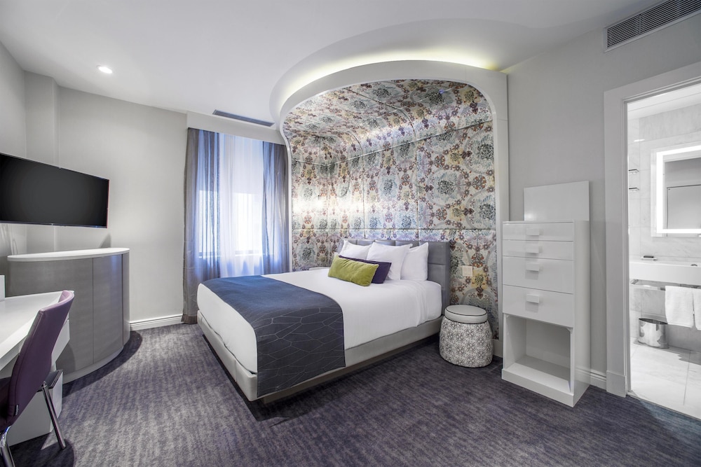 Dream Midtown, by Hyatt — Hotel rooms in New York City, New York State